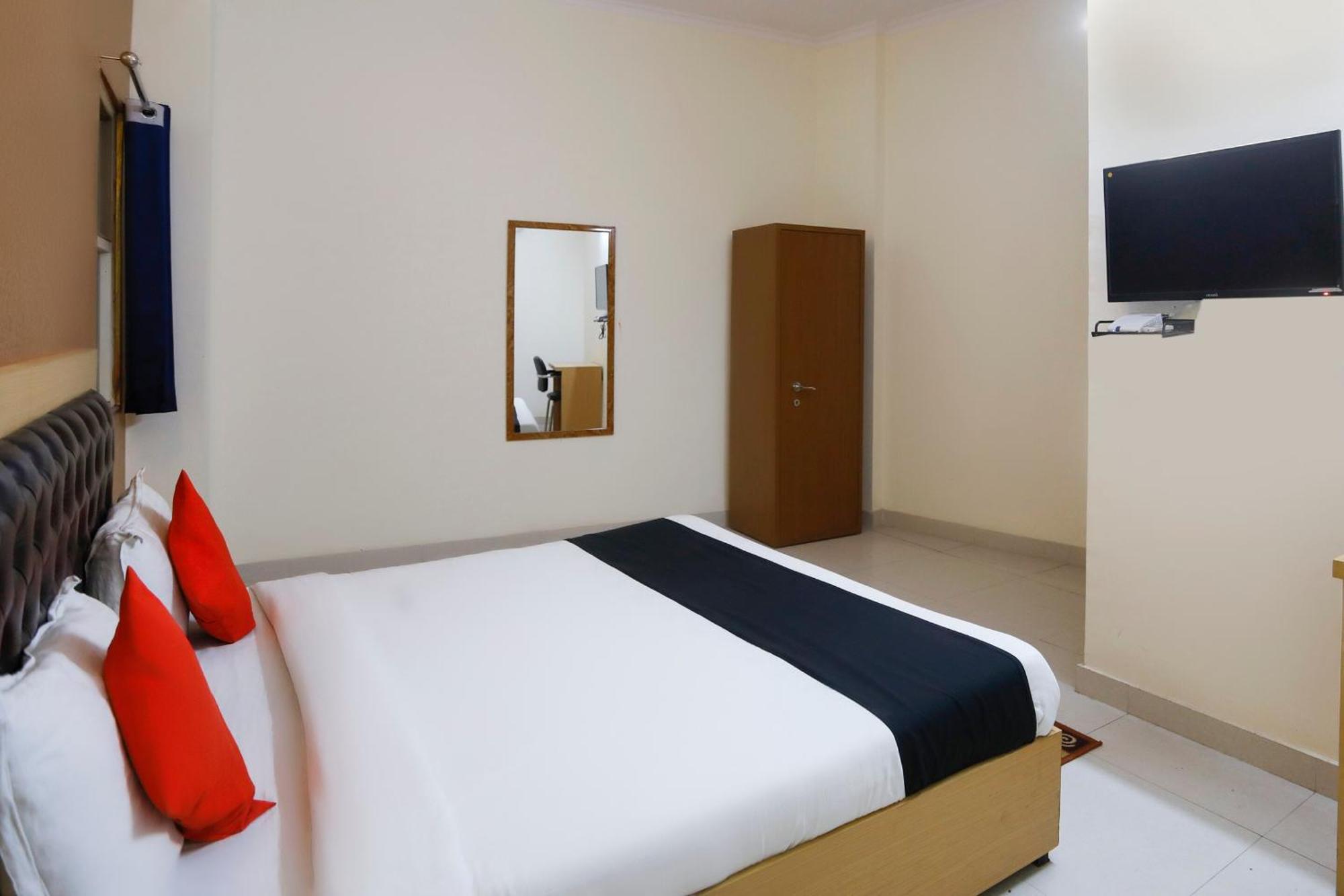 Diamond Imperial Hotel Noida Exterior foto